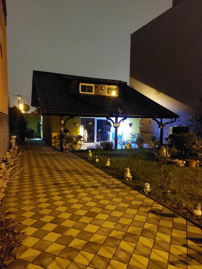 Queen House Apartman Zagreb Buitenkant foto